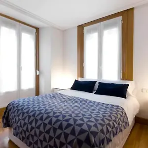 Comodo En La Parte Vieja, Old Town Apartment San Sebastian